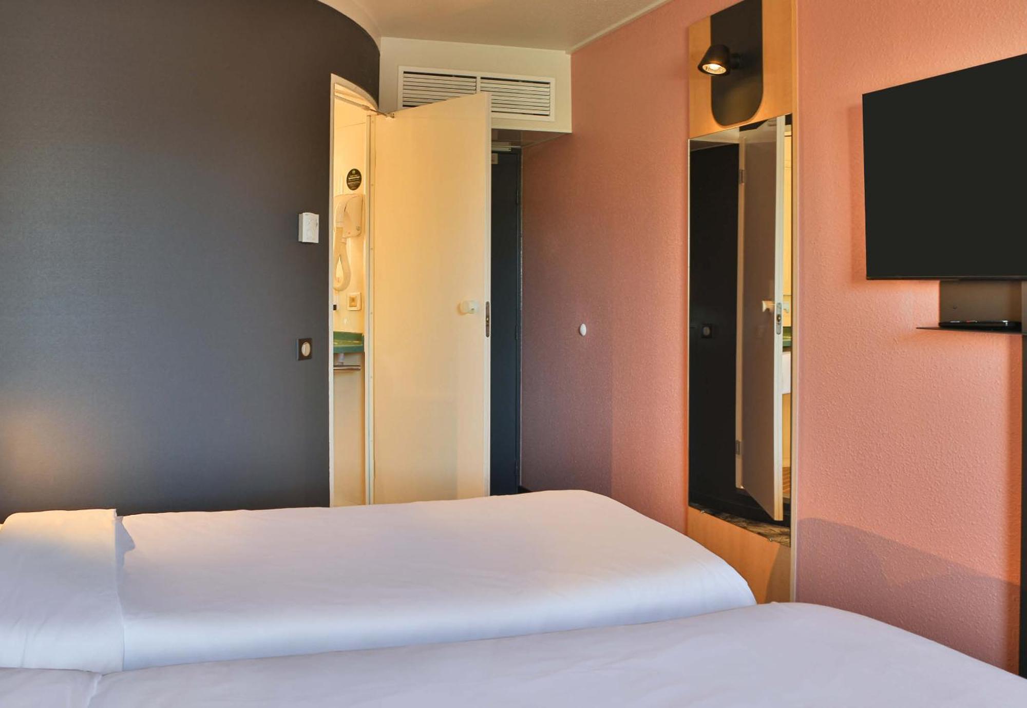 B&B Hotel Les Sables-D'Olonne Centre Gare Екстериор снимка