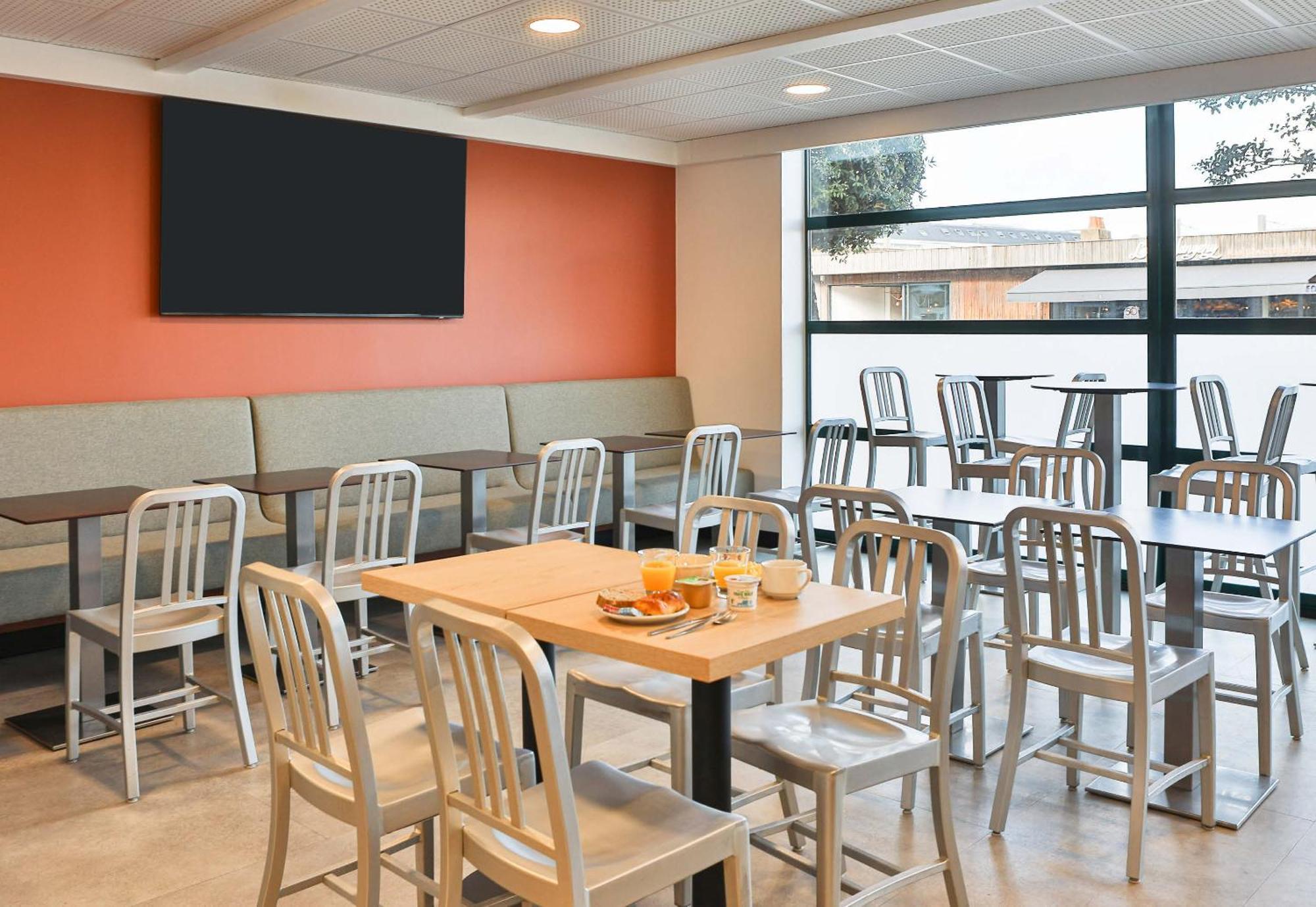 B&B Hotel Les Sables-D'Olonne Centre Gare Екстериор снимка