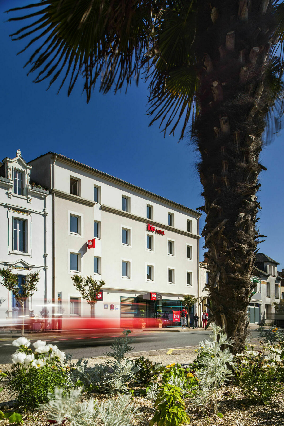 B&B Hotel Les Sables-D'Olonne Centre Gare Екстериор снимка